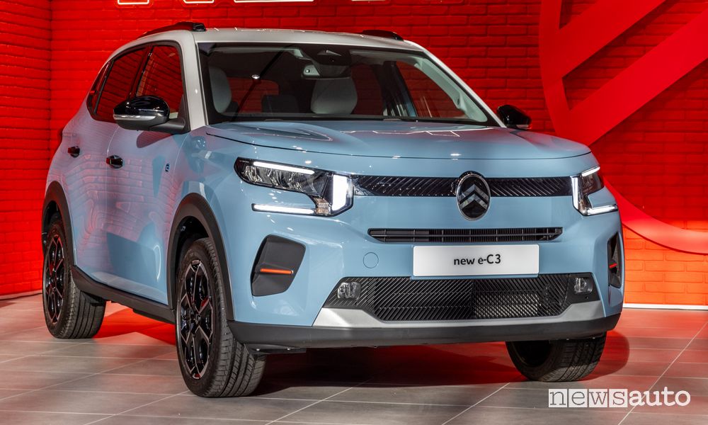 Nuova Citroen C3 2024, dimensioni, interni e prezzo dell'elettrica