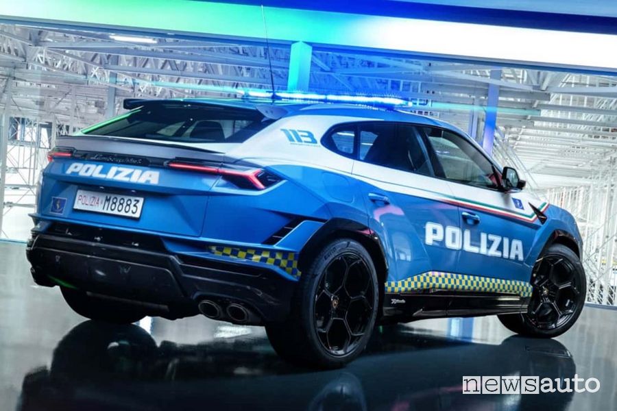 Lamborghini Urus Performante della Polizia di Stato posteriore 3/4