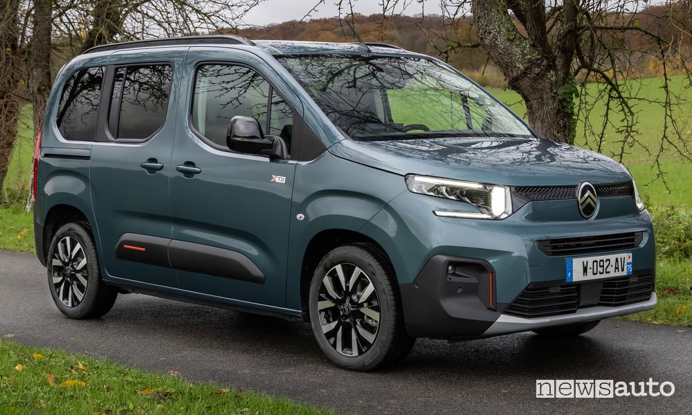 Nuovo Citroen e-Berlingo XTR anteriore 3/4