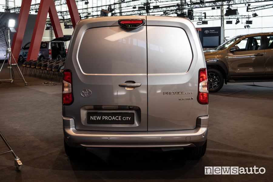Toyota Proace City posteriore