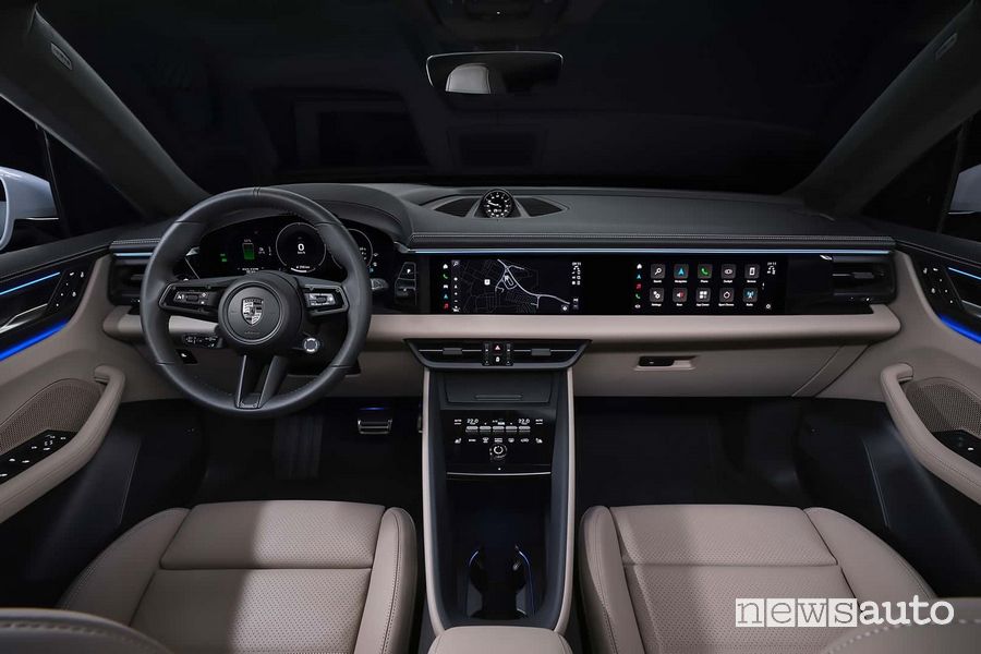 New Porsche Macan Turbo cockpit dashboard