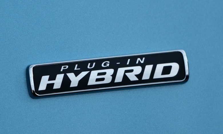 Ford Tourneo Connect PHEV badge plug-in Hybrid