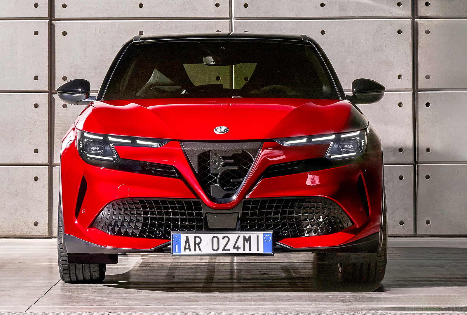 Alfa Romeo Junior, caratteristiche, interni, motori e prezzi