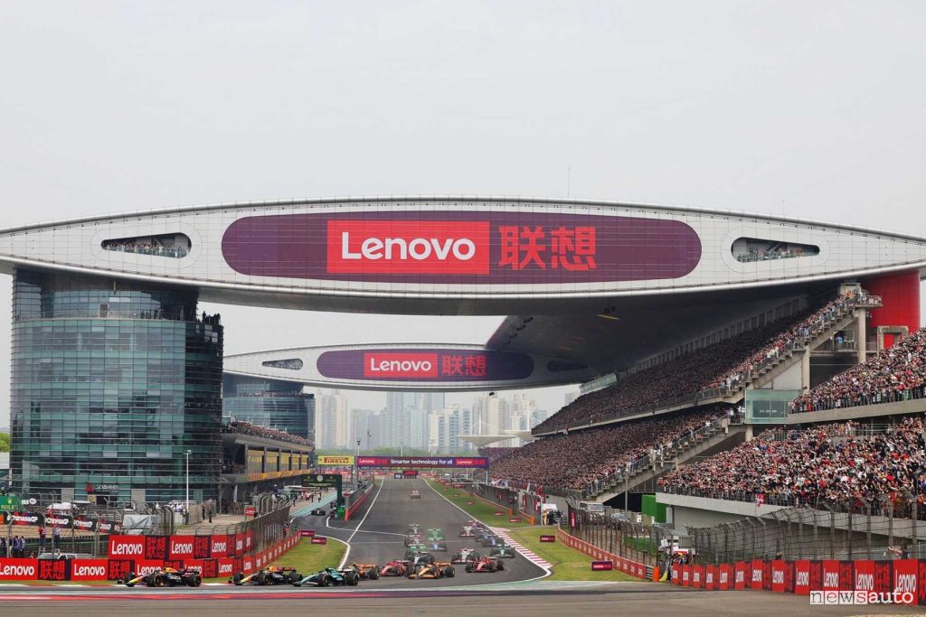 F1 gara Cina 2024 partenza gara vinta da Verstappen