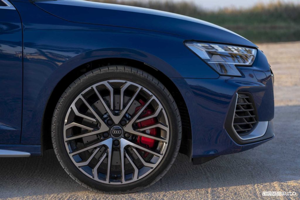 Audi S3 Sedan cerchi in lega da 19"