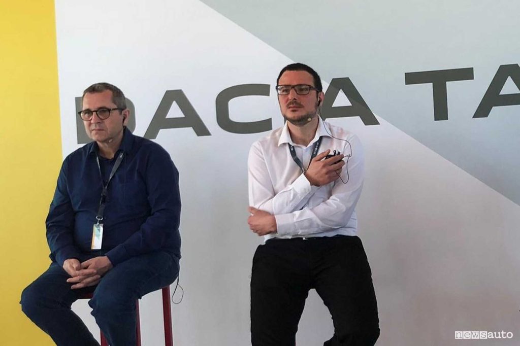 Didier Michaud, responsabile della strategia motori e piattaforme di Dacia e Clement Ariè, capo del progetto Spring