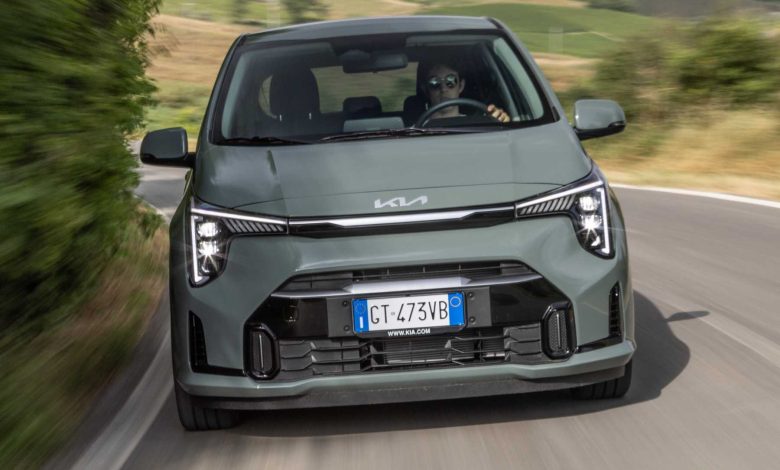 Nuova Kia Picanto su strada