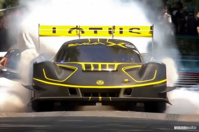 Incidente a Goodwood Lotus elettrica