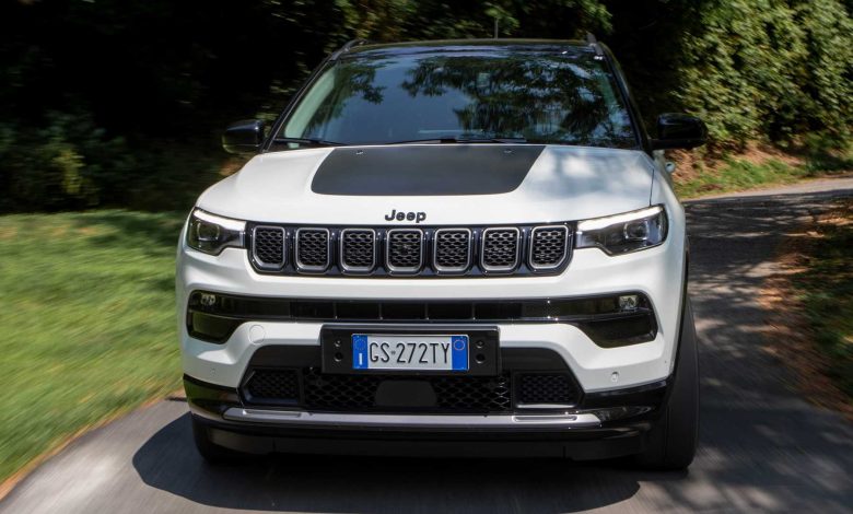 Jeep Compass Trailhawk 4xe su strada