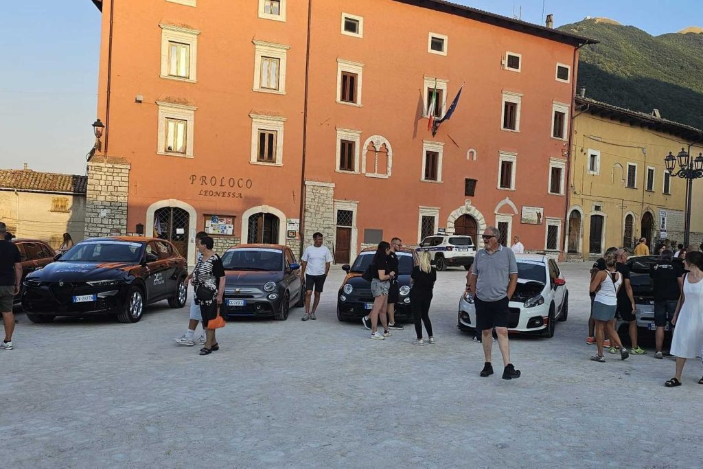 Parata Abarth nella piazza di Leonessa