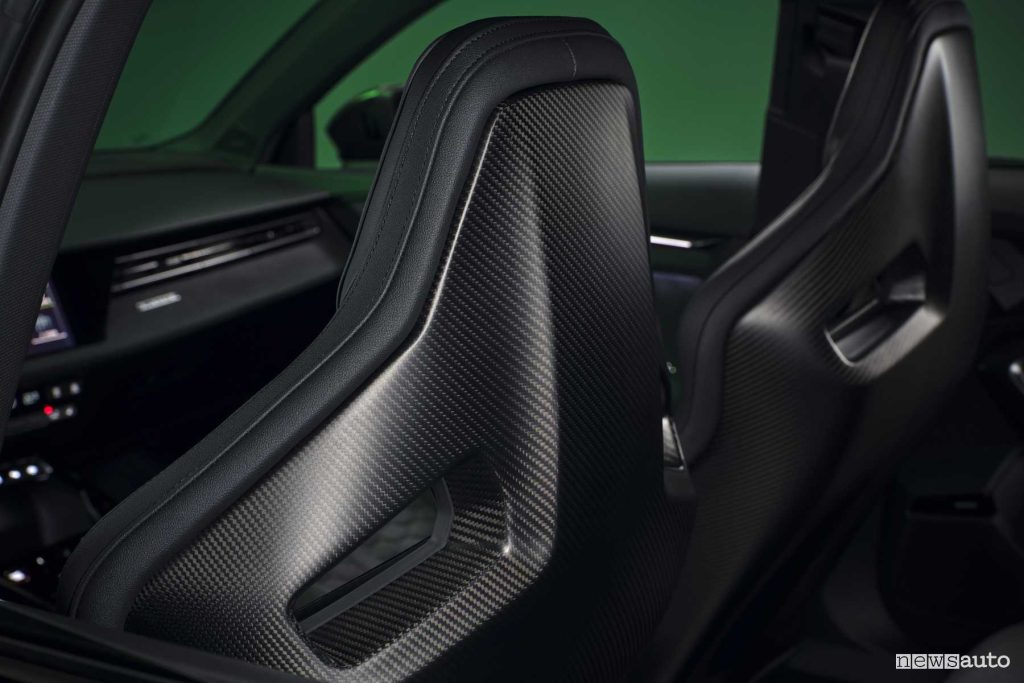 Audi RS 3 Sportback sedili anteriori in carbonio