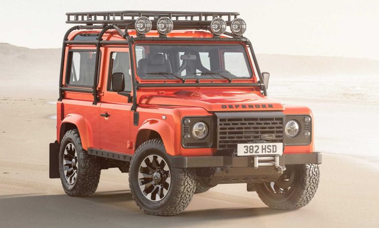 Land Rover Defender V8 by Works Bespoke anteriore 3/4