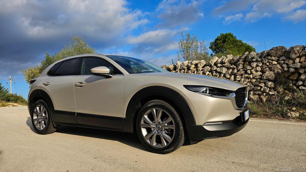 La nuova Mazda CX-30 con il nuovo motore 2.5 e-Skyactiv G