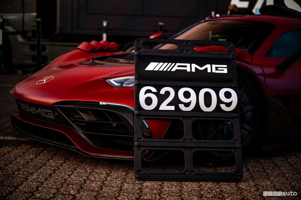 Mercedes-AMG ONE tempo record al Nürburgring