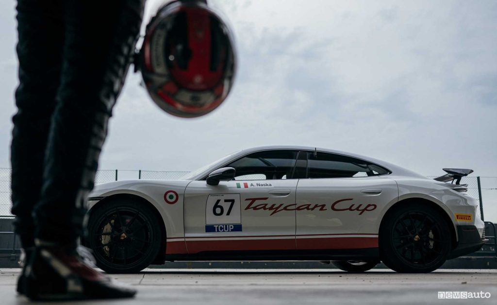 Porsche Taycan Turbo GT da competizione per la Taycan Cup