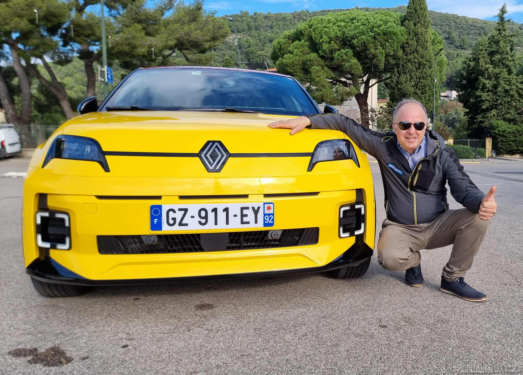 Renault 5 elettrica, prova su strada, test e impressioni di guida