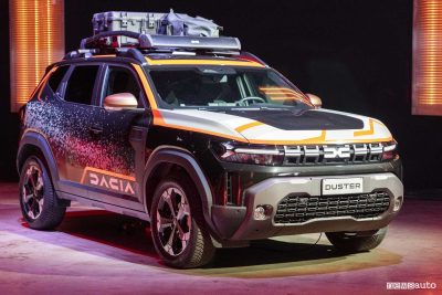 Dacia Duster livrea Sandriders anteriore 3/4
