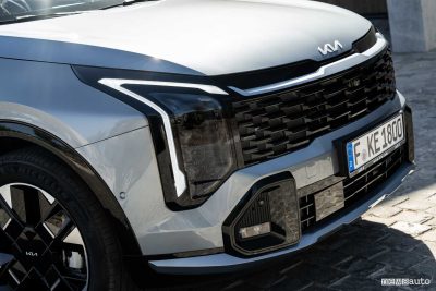 Il frontale della Nuova Kia Sportage restyling
