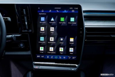 Renault Rafale E-Tech 4x4 Esprit Alpine display infotainment Android Auto