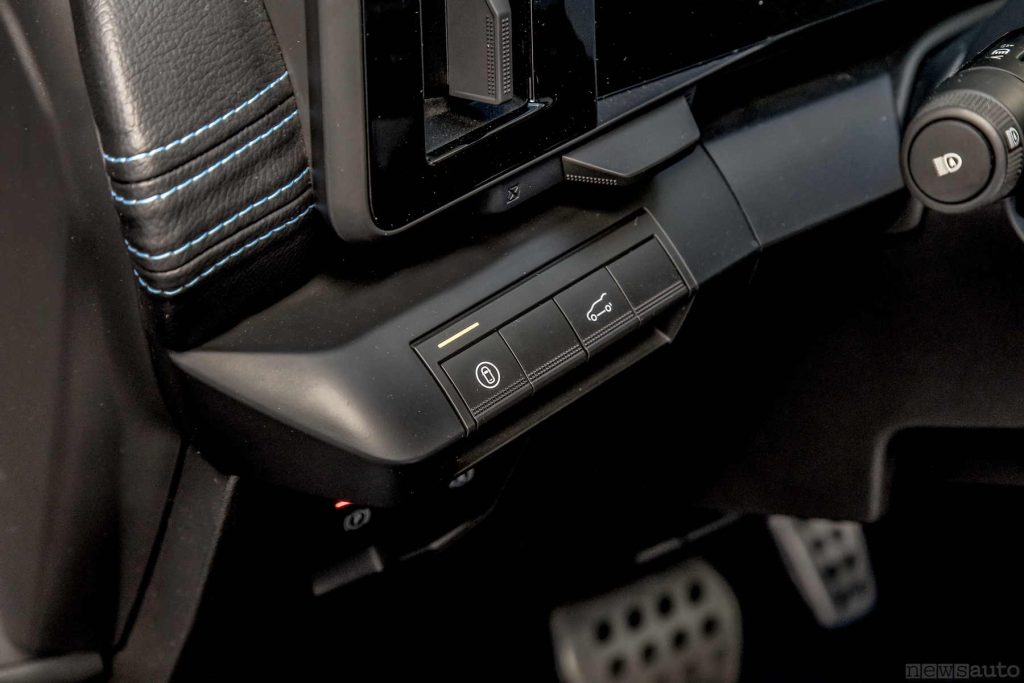 Renault Scenic E-Tech Esprit Alpine comandi plancia