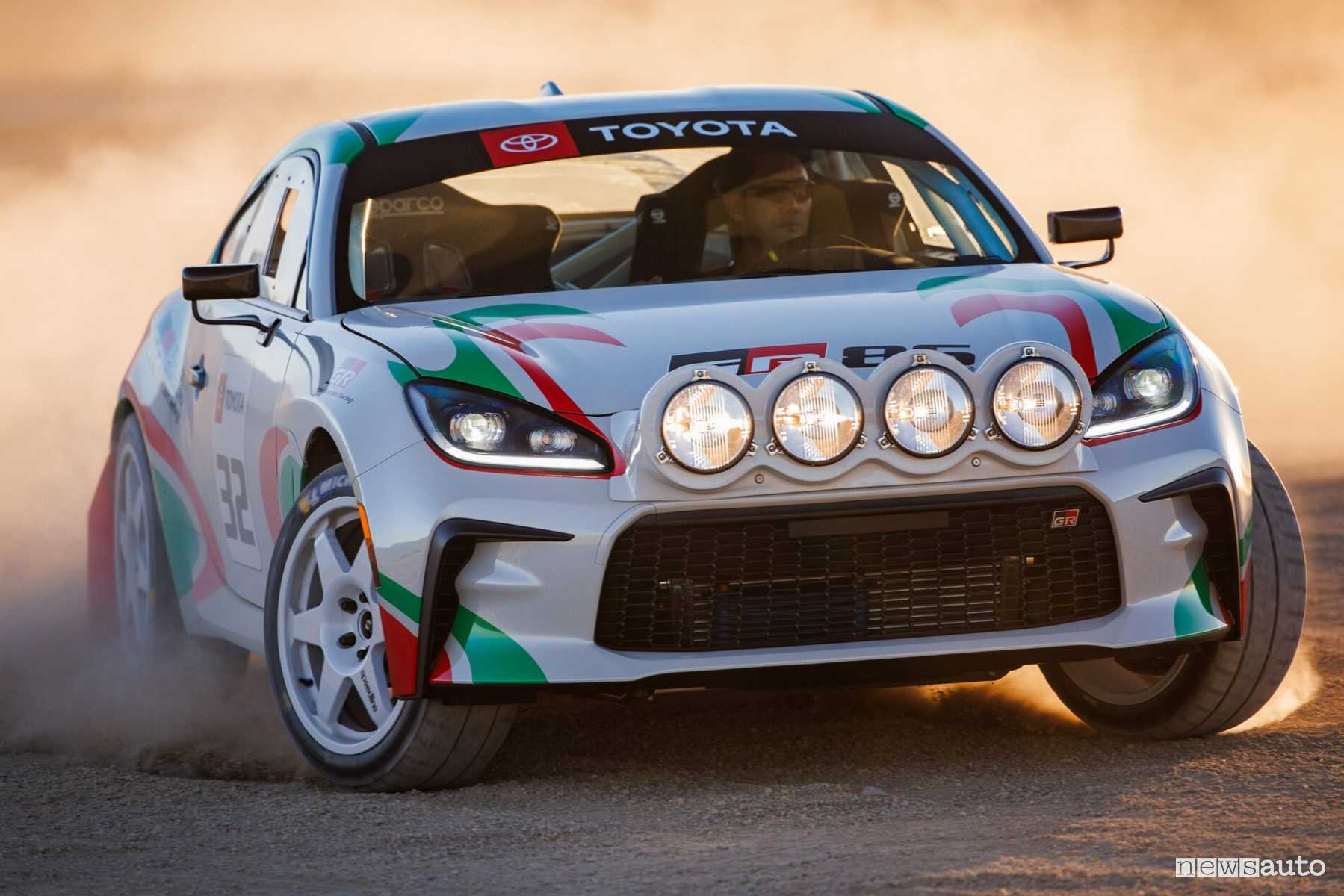 Toyota GR86 Rally Legacy Concept anteriore 3/4