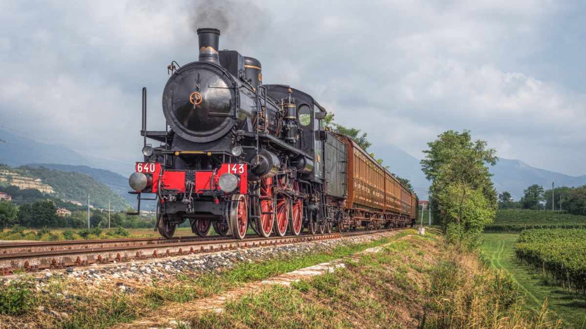 Treno storico Sebino Express alla scoperta della Lombardia fino al Lago d’Iseo, itinerario e costo del biglietto