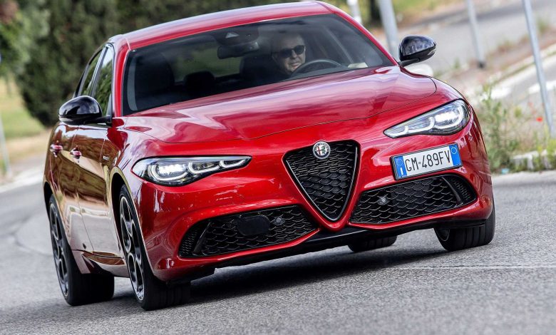 Alfa Romeo Giulia Veloce Q4 su strada