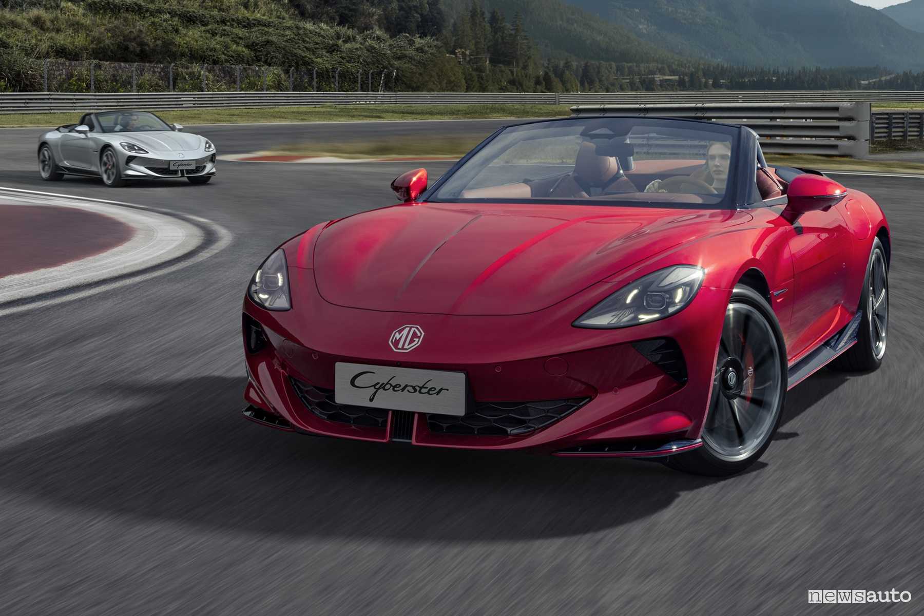 MG Cyberster in pista