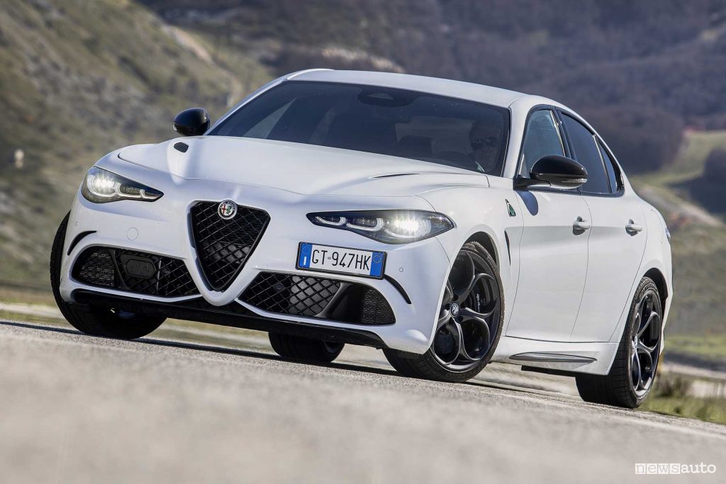 Alfa Romeo Giulia Quadrifoglio Super Sport anteriore 3/4 non sarà più in vendita