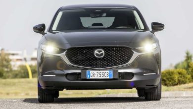 Mazda CX-30 Homura frontale firma luminosa
