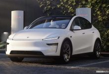 Tesla Model Y 2025 in ricarica