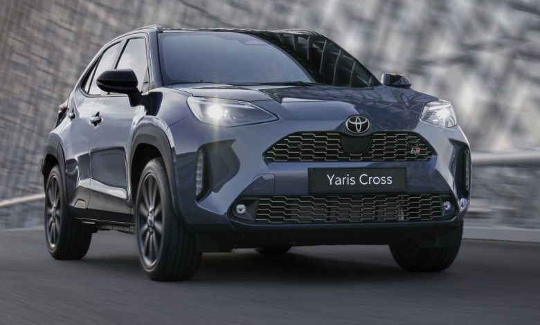 Toyota Yaris Cross GR Sport su strada