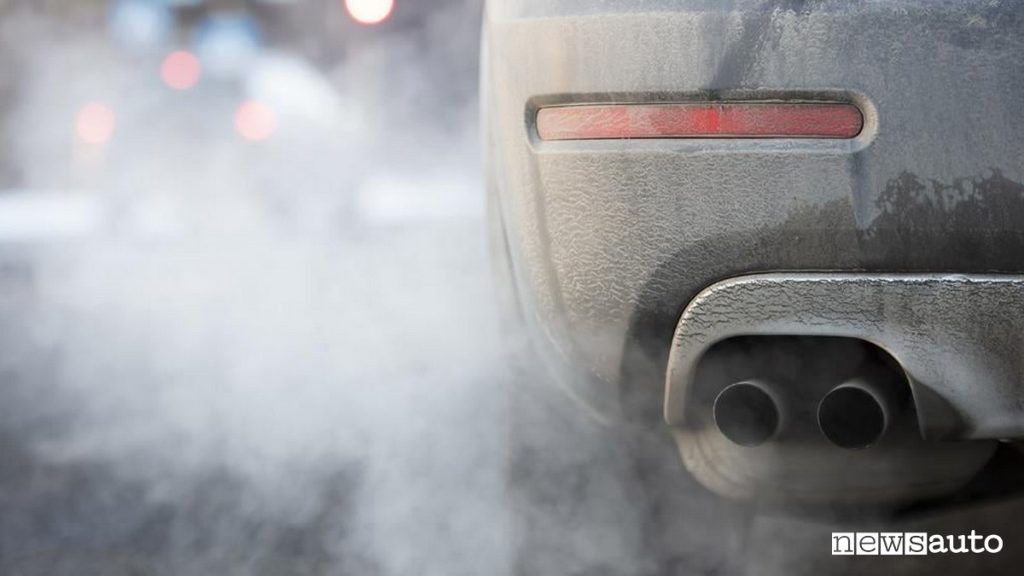 Emissioni CO2 auto come ridurre inquinamento