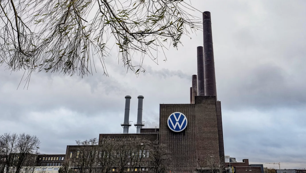 Solo VW pagherà circa 1,5 milioni di euro di sanzioni per la CO2 alla UE nel 2026