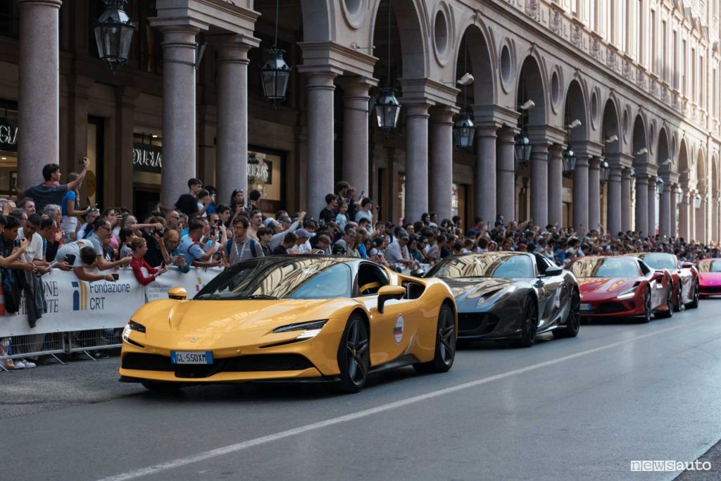 Parata supercar Salone Auto Torino 2025