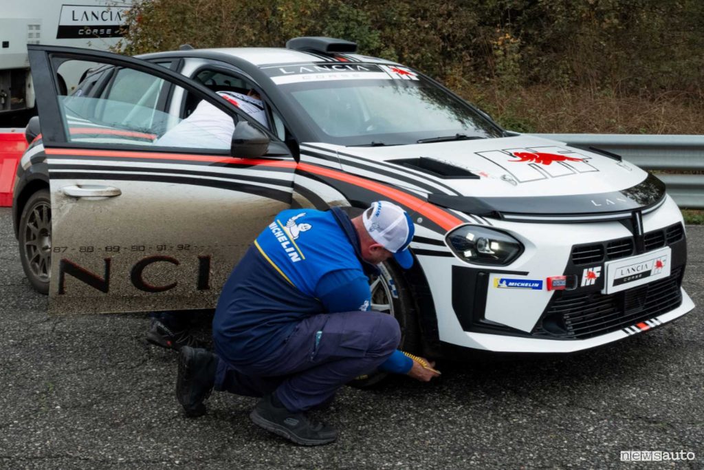 Controllo temperatura pneumatici Michelin sulla Lancia Ypsilon Rally 4 HF