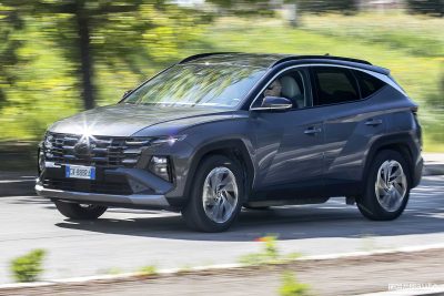 Hyundai Tucson plug-in hybrid test su strada