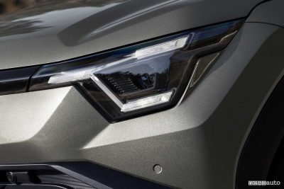 Suzuki e Vitara faro anteriore