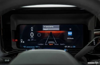 Nuova Nissan Micra EV display quadro strumenti