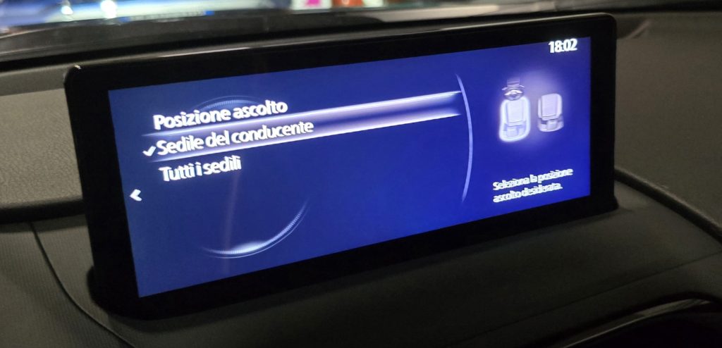 L'impostazione della preferenza per la posizione d'ascolto si fa da questa schermata