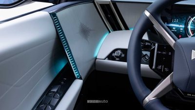 Nuova DS N°8 Pallas dettagli della plancia