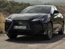 Lexus RZ 500e Luxury su strada