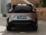 Lexus RZ 550e F Sport posteriore firma luminosa