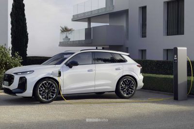 Nuova Audi Q3 e-hybrid PHEV in ricarica AC