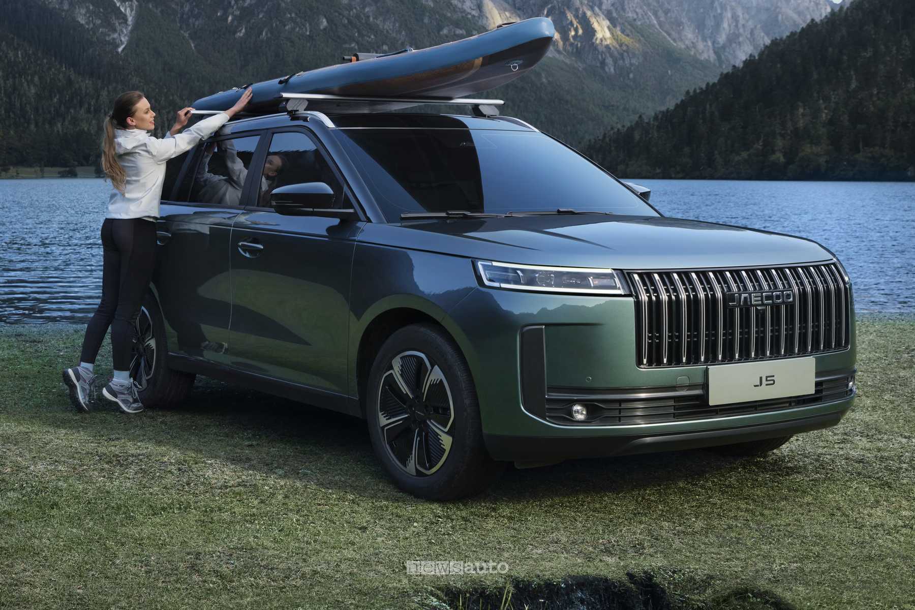 FOTO Jaecoo J5, interni e design del nuovo SUV