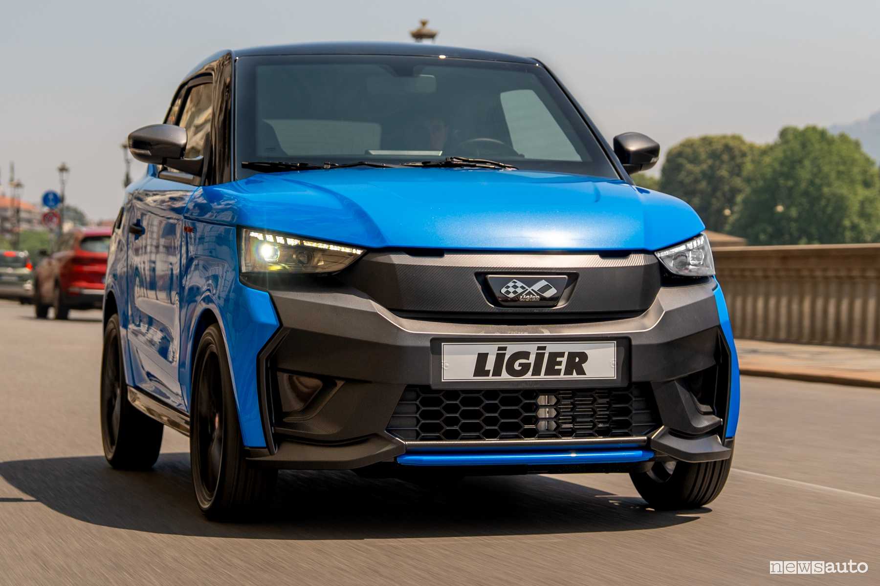 Ligier JS50, prezzi e caratteristiche della nuova microcar anche elettrica