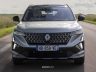 Renault Espace full hybrid E-Tech Iconic su strada