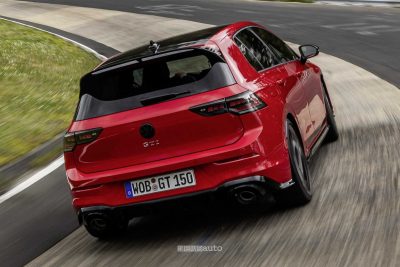 Volkswagen Golf GTI Edition 50 in pista al Nürburgring