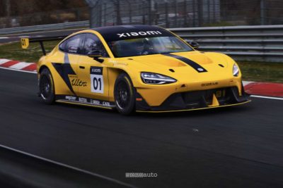 Record Xiaomi SU7 al Nürburgring