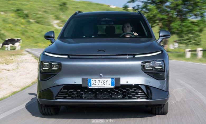 Xpeng G9 su strada